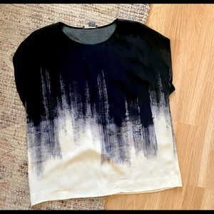 Black and white Vince top